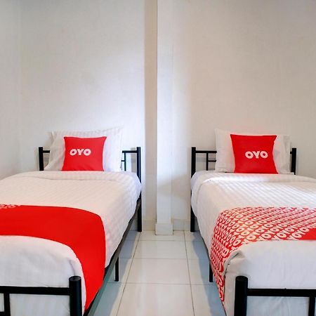 Oyo 3690 Wisma Yani Syariah Padang (Sumatra) Exterior foto